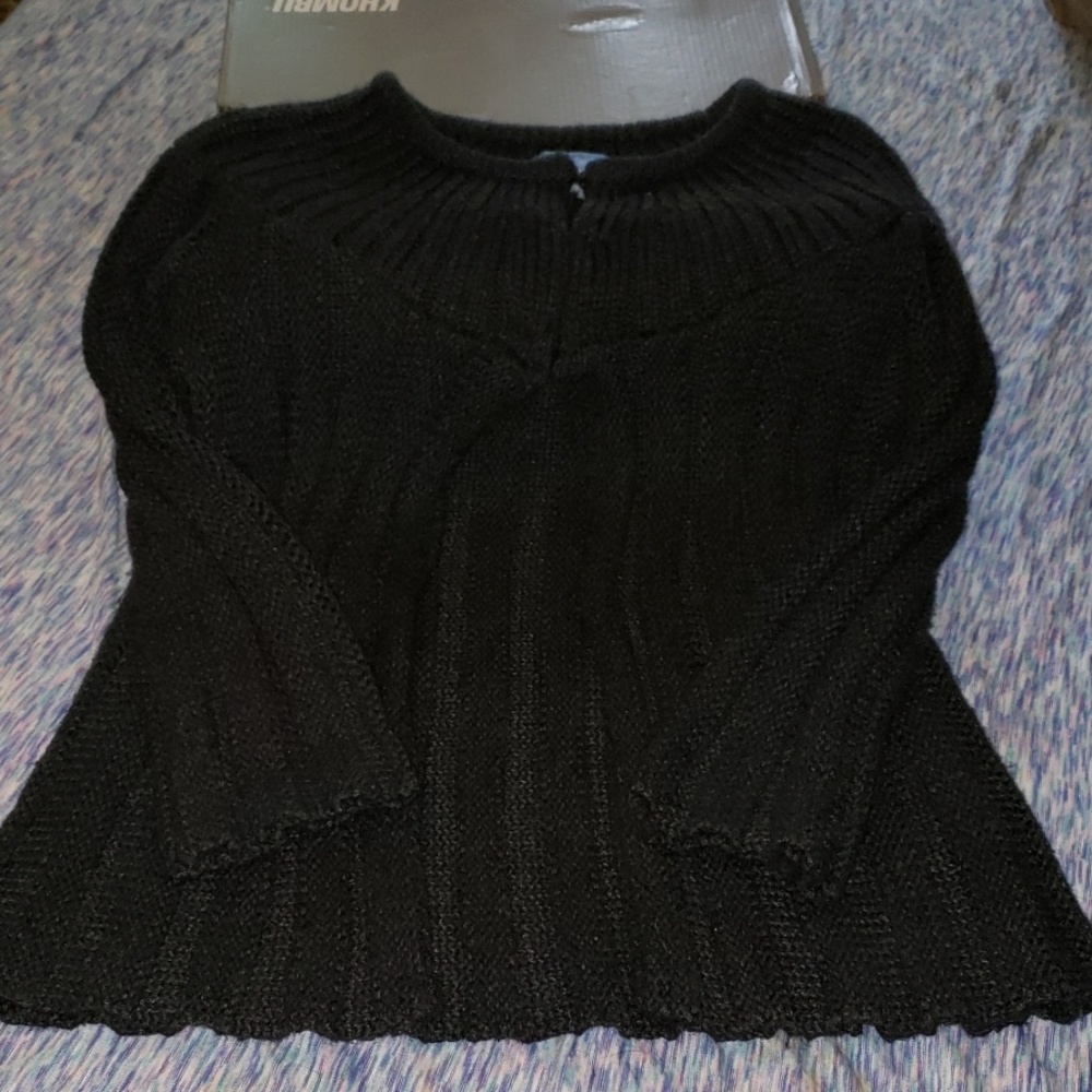 Vera Wang black sweater